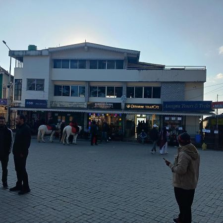 Azalea Holidays On Mall Darjeeling  Bagian luar foto