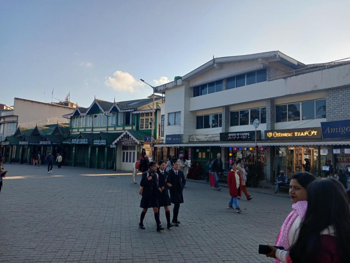 Azalea Holidays On Mall Darjeeling  Bagian luar foto